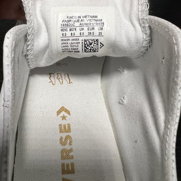 Converse | Shoes | Nwot White Leather Converse Sneakers With Gold Accents  85 Women | Poshmark
